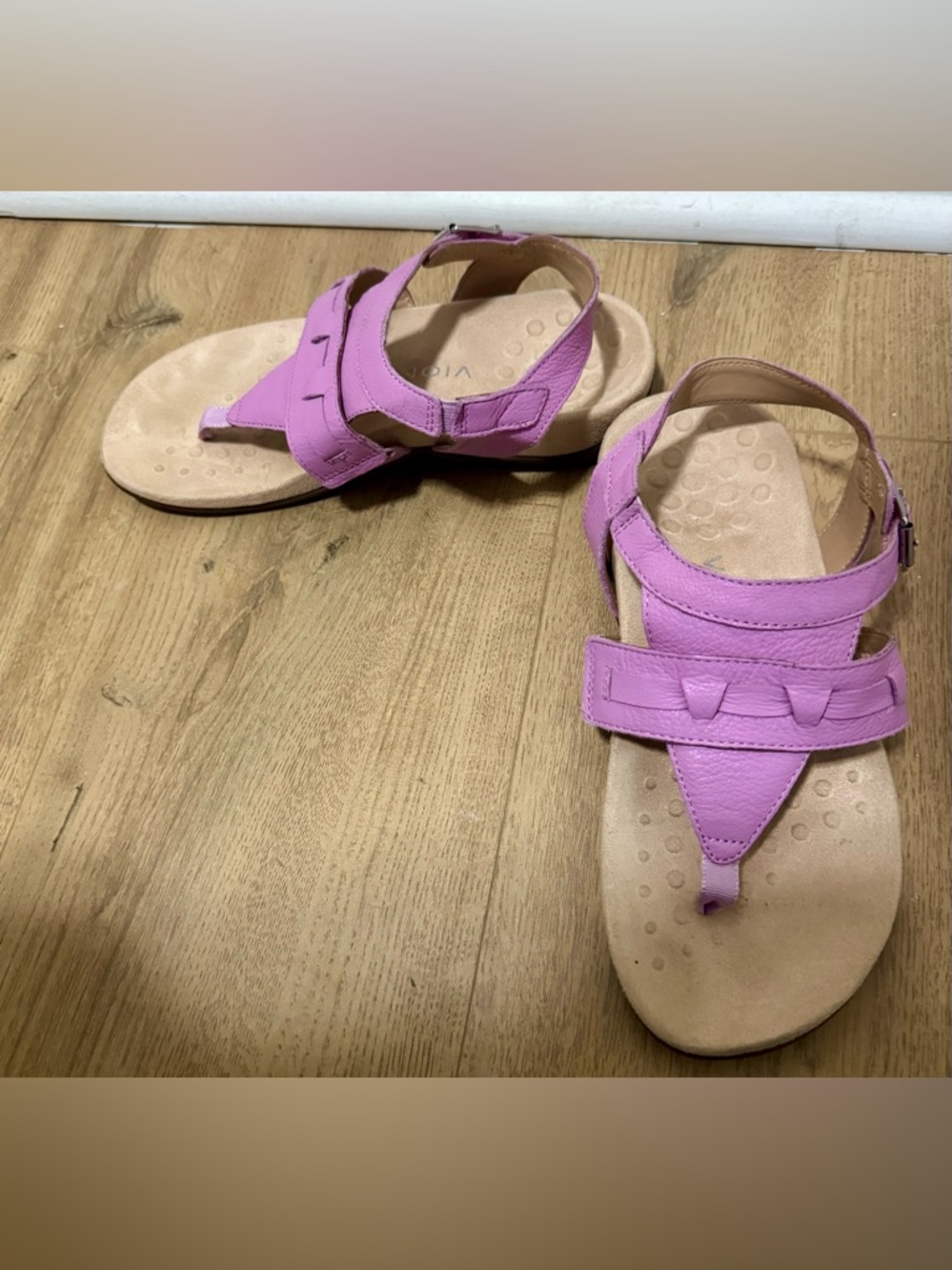 Vionic Lupe Sandals Womens 6 Wide Lavender Leather Orthotic Arch Support